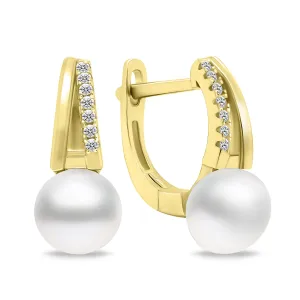 Brilio Silver Einzigartige vergoldete Ohrringe mit Perlen und Zirkonen EA675Y