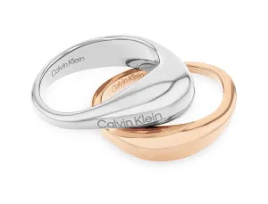 Calvin Klein Stilvolles Set aus zweifarbigen Ringen Elongated Drops 35000449 52 mm