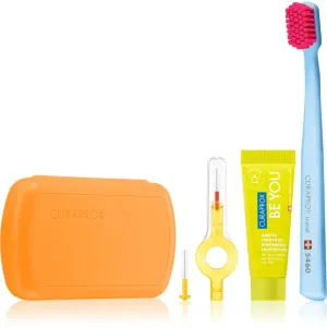 Curaprox Travel Set Kosmetik-Reiseset Orange(für Zähne, Zunge und Zahnfleisch)