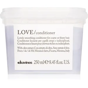 Davines Essential Haircare LOVE Smoothing Conditioner glättender Conditioner für unnachgiebige und strapaziertes Haar 250 ml
