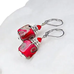 Lampglas Leidenschaftliche Scarlet Ohrringe aus Lampglas ESA16 Perlen